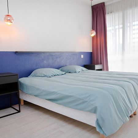Grand Studio Avec Climatisation, Balcon Proche Gare Centre Ville Lourdes Bagian luar foto