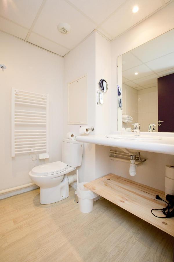 Grand Studio Avec Climatisation, Balcon Proche Gare Centre Ville Lourdes Bagian luar foto
